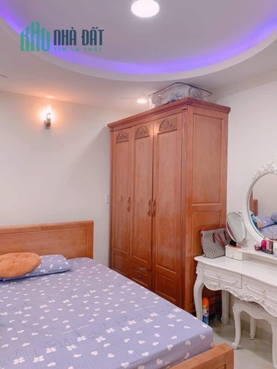 NHÀ CHÍNH CHỦ NGUYỄN TẤT THÁNH, Q.4, HẼM TRƯỚC NHÀ 3M, DT:4x10, 6 TẦNG, 5,6 TỶ.