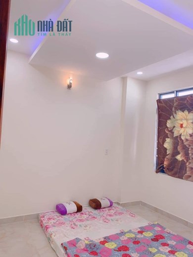 NHÀ CHÍNH CHỦ NGUYỄN TẤT THÁNH, Q.4, HẼM TRƯỚC NHÀ 3M, DT:4x10, 6 TẦNG, 5,6 TỶ.