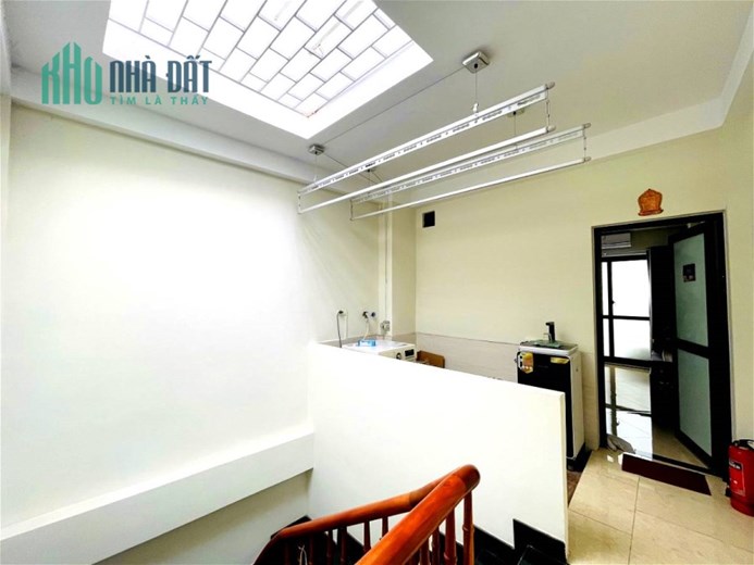 LÔ GÓC-Ô TÔ đỗ cửa-KINH DOANH-QUAN NHÂN-THANH XUÂN