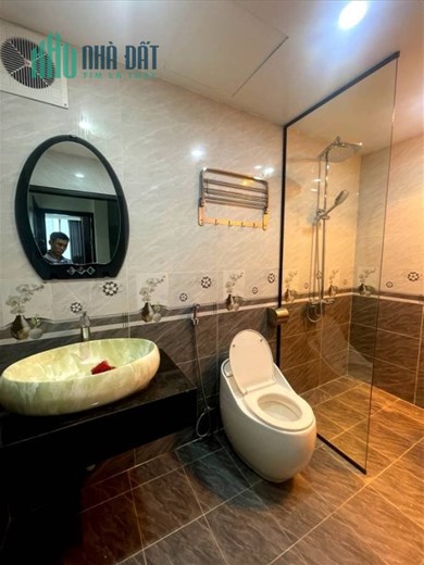 CHÍNH CHỦ BÁN TÒA NHÀ 7 TẦNG Ô TÔ DỪNG ĐỖ. NHÀ CỰC HIẾM TIỆN ÍCH NGẬP TRÀN