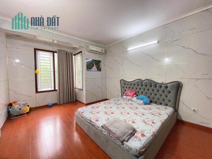 Nhà đẹp còn sót lại phố Khâm Thiên, căn góc 3 thoáng, nhà đẹp, 45m, nhỉnh 3 tỷ