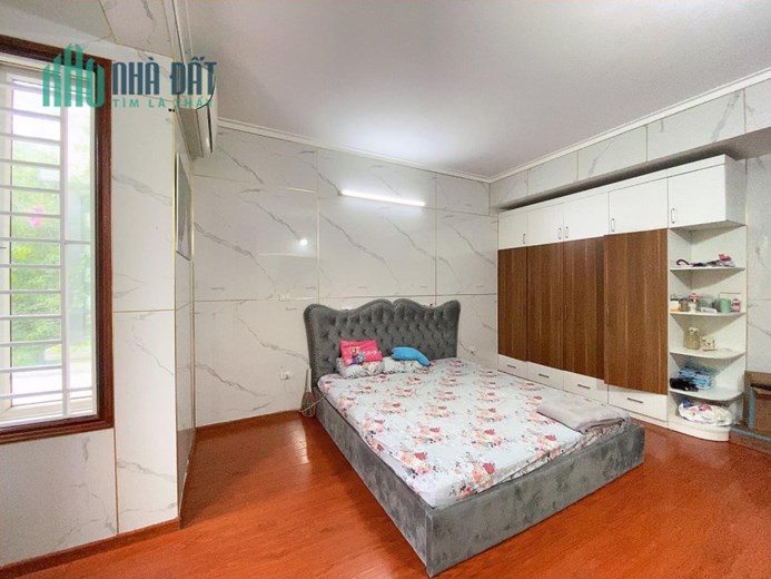Nhà đẹp còn sót lại phố Khâm Thiên, căn góc 3 thoáng, nhà đẹp, 45m, nhỉnh 3 tỷ