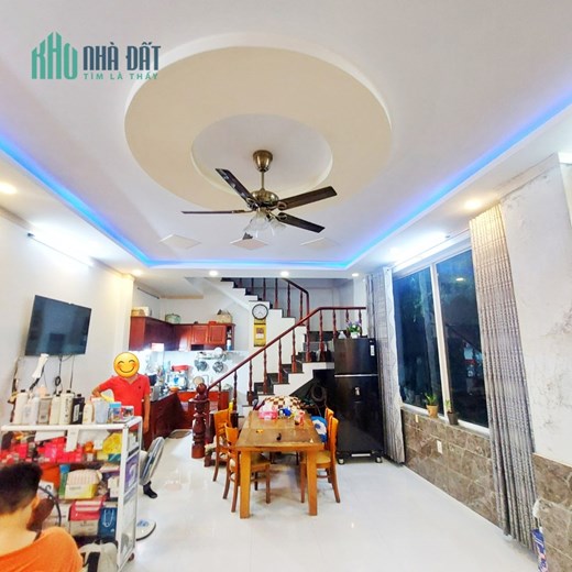 Bán Nhà mới 3 Tầng Khu phân lô Tô Ngọc Vân, Thủ Đức, 51m2, hoàn công, rẽ khu Vực