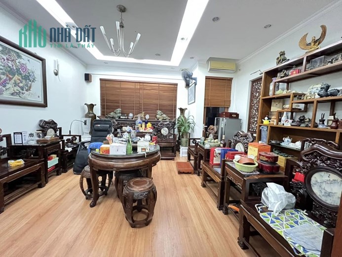 Bán nhà 62m2 Mặt phố Yên Hoa, View Hồ Tây Gara 7 chỗ Thang máy XỊN Kinh doanh đa dạng 22.2 Tỷ