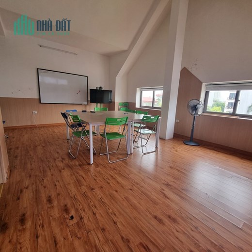 Bán nhà 63m2 Mặt phố Yên Hoa, View Hồ Tây Gara 7 chỗ Thang máy Nhập Kinh doanh siêu đỉnh 22.2 Tỷ