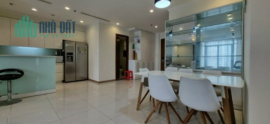 Bán CHCC Vinhomes Central Park Bình Thạnh, 81m2 tặng nội thất 1.32 tỷ. Lh:0817918117