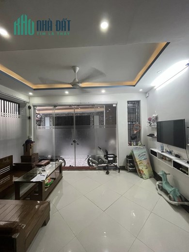 Nhà mặt ngõ Bạch mai 42.6m2*5 tầng giá 5.8 Tỷ