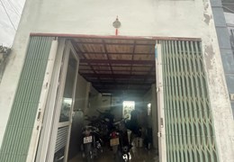 Bán gấp Nhà cấp 4 có gác xép ngay ở gần Đại học Đại Nam, Cao đẳng Thương mại, 1,7 tỷ, 32m2 lô góc
