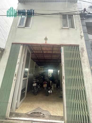 Bán gấp Nhà cấp 4 có gác xép ngay ở gần Đại học Đại Nam, Cao đẳng Thương mại, 1,7 tỷ, 32m2 lô góc