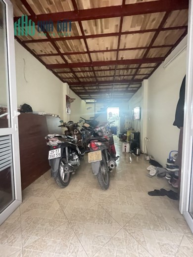 Bán gấp Nhà cấp 4 có gác xép ngay ở gần Đại học Đại Nam, Cao đẳng Thương mại, 1,7 tỷ, 32m2 lô góc