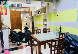 GIÁP QUẬN 1 - HXH NGUYỄN VĂN CỪ - VỊ TRÍ ĐỈNH - KHU HIẾM NHÀ BÁN - GẦN MẶT TIỀN - 4 TẦNG BTCT - CHỈ