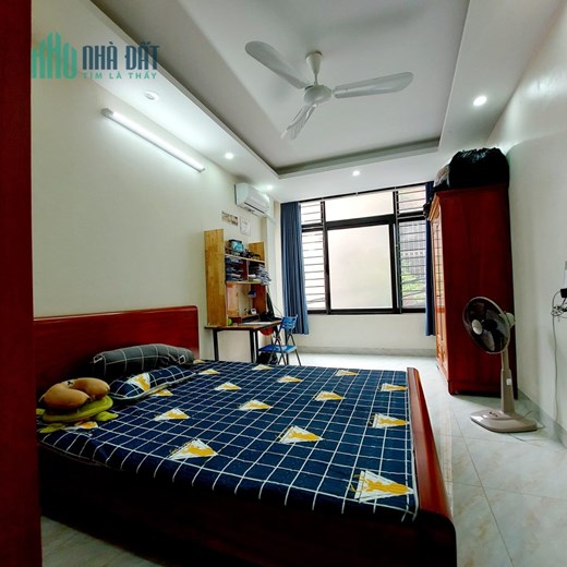 Bán nhà 63m2 Mặt phố Yên Hoa, View Hồ Tây Gara 2 Ô tô Thang máy Nhập Kinh doanh vô đối 22.2 Tỷ