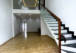 Cho thuê nhà 1T1L 2pn 94m2 mặt tiền đường 7 Linh Tây