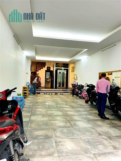 BÁN NHÀ MẶT PHỐ QUẬN CẦU GIẤY, MT TO, THANG MÁY, VỈA HÈ, Ô TÔ TRÁNH, KINH DOANH ĐỈNH.