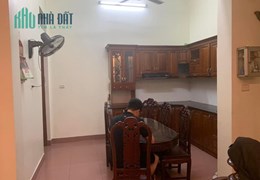 Cho thuê nhà nguyên căn  tại Âu Cơ Tây Hồ  80m2 4 ngủ 3WC