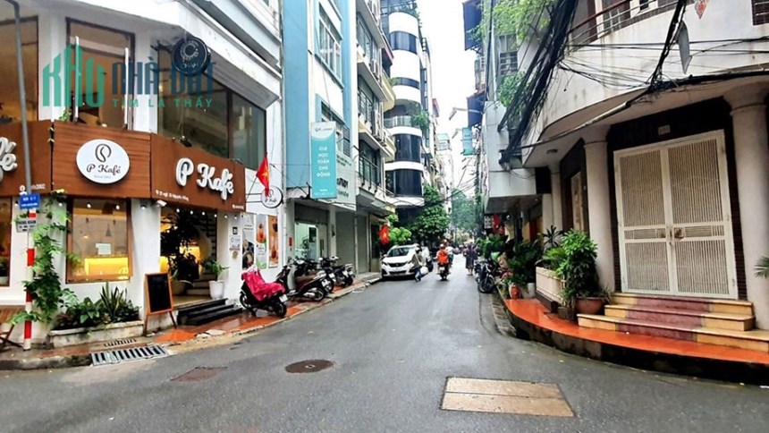 ( CHỦ MÓT BÁN) Nhà Phố Mạc Thái Tổ phân lô ô tô vòng quanh, cách phố 1 nhà, ngõ thông.