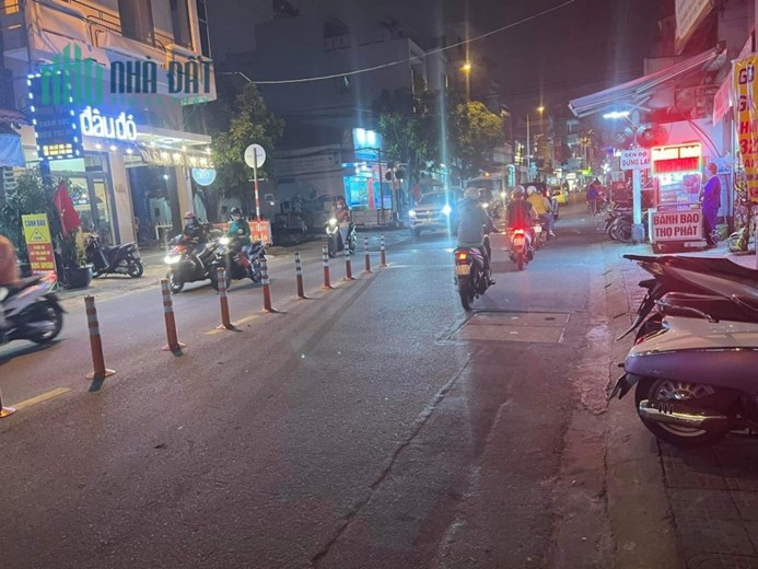 Nhà Mặt Tiền Kinh Doanh Lê Độ, 105m2 ngang 6.7, Kinh Doanh