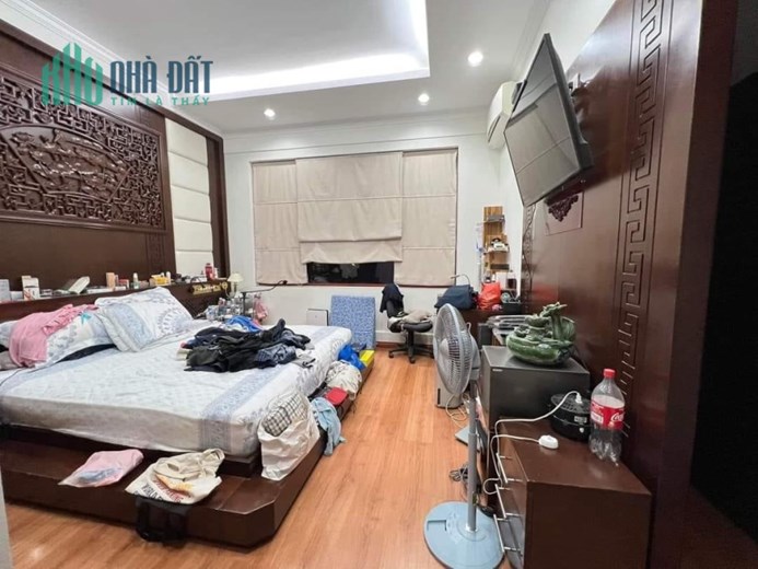 Giáp Bát, Hoàng Mai, nhà ở ngay, sát phố, lô góc, 45m2, 5T giá chỉ 4,5 tỉ