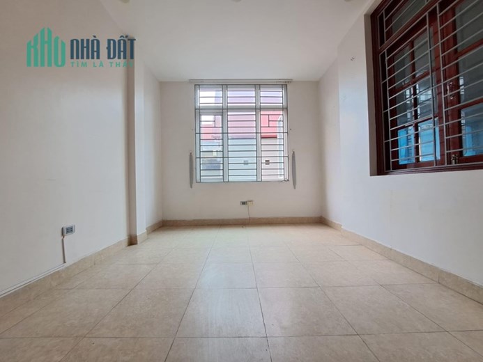 Lê Thanh Nghị,Trung tâm Hai Bà Trưng, 48m2, 5T, lô góc, ba gác tránh, nhà cần bán ngay
