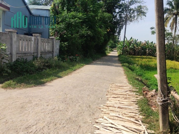 ĐẤT ĐẸP - ĐƯỜNG Ô TÔ - MẶT TIỀN RỘNG - Ở SƯỚNG - GIÁ RẺ - ĐẦU TƯ GIỮ TIỀN. giá 930 tr