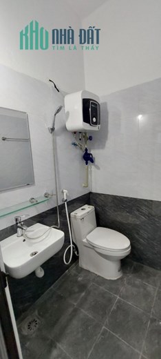 Bán nhà Trọ Triều Khúc 60m 9 tầng 14 phònng gác xép,kk, có sân phơi riêng từng phong. Lh E Long.