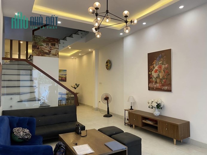 BÁN NHÀ DỊCH VỌNG HẬU CẦU GIẤY, Ở NGAY, GẦN ÔTÔ, SÁT ĐH TÀI CHÍNH NGÂN HÀNG HN, NHỈNH 5TỶ