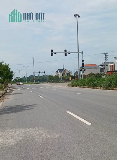 Cần bán lô đất TĐC quán chè ngay trung tâm thị trấn quán chè 300m Ful TC gần ngay chợ trung tâm