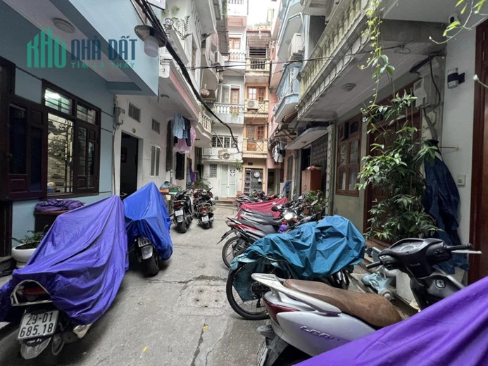 Bán nhà Bạch Mai, Hai Bà Trưng 42m, 3 tầng 1 tum, cách phố 25m, chỉ 3.6 tỷ