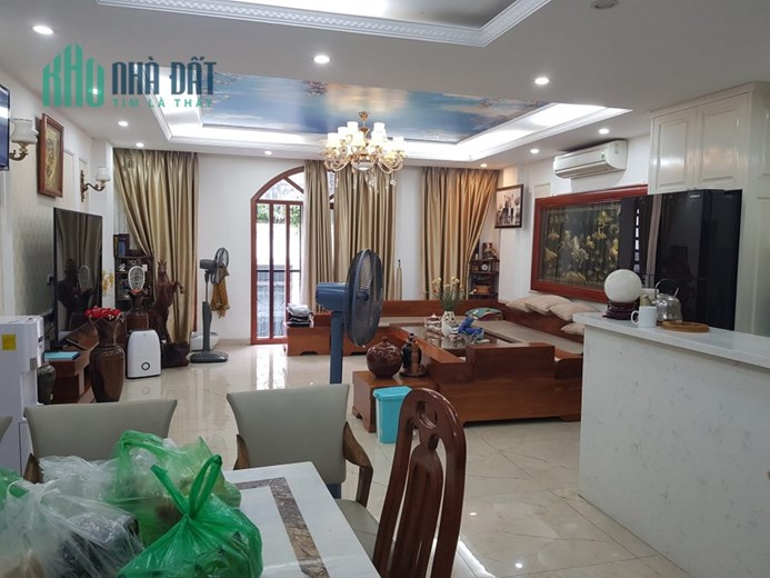 PHÁO ĐÀI LÁNG MẶT PHỐ KINH DOANH VỈA HÈ RỘNG