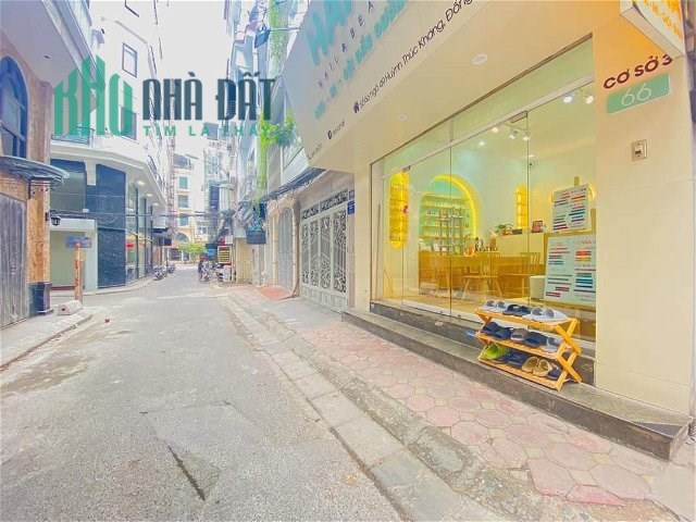 NHÀ ĐẸP Ở NGAY - Ô TÔ ĐỖ CỔNG TRÁNH NHAU NGÀY ĐÊM - NHÀ GIÁ TỐT - KINH DOANH TỐT - PHỐ VIP ĐỐNG ĐA