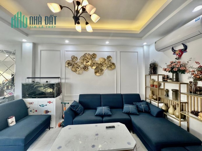 BÁN NHÀ ĐÔNG TÁC 3 MẶT THOÁNG 20M RA PHỐ