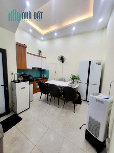 Giảm 400tr !! Nhà ngõ 34 Xuân La 43m2x4T-giá 4.x tỷ-gần ô tô-ngõ thông Võ Chí Công