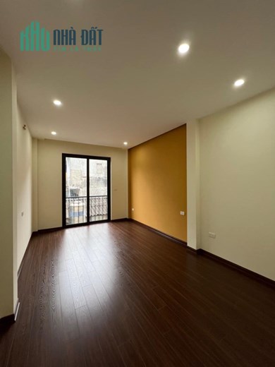 TRÀN KHÁT CHÂN - GẦN Ô TÔ NGÕ BA GÁC -THOÁNG TRƯỚC SAU -NGÕ THÔNG TỨA TUNG -NHÀ ĐẸP VỀ Ở LUÔN