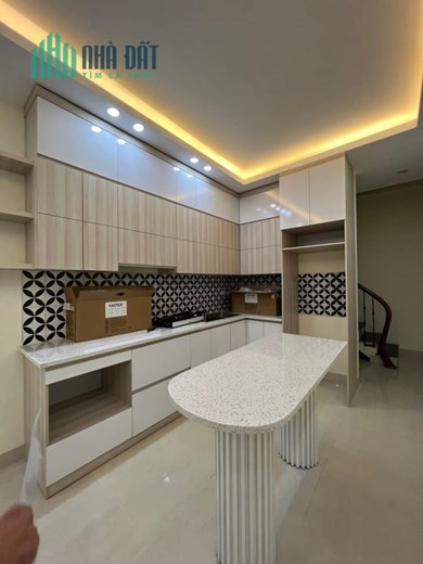 TRÀN KHÁT CHÂN - GẦN Ô TÔ NGÕ BA GÁC -THOÁNG TRƯỚC SAU -NGÕ THÔNG TỨA TUNG -NHÀ ĐẸP VỀ Ở LUÔN
