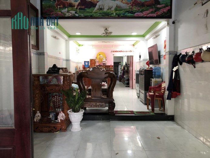 Bán nhà nở hậu, HXH Lê Văn Quới giáp Tân Phú, 100m2, chỉ 9.6 tỷ TL, 8PN, tiện ích bao quanh.