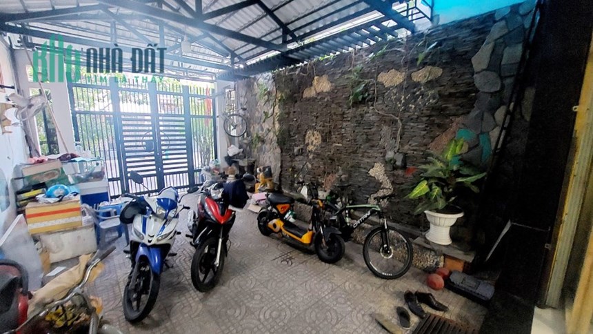 Bán nhà hẻm 10m, Lê Văn Quới, 4.5x28.5, 4 tầng, 4PN, 4WC, ST, 12.5 tỷ TL.
