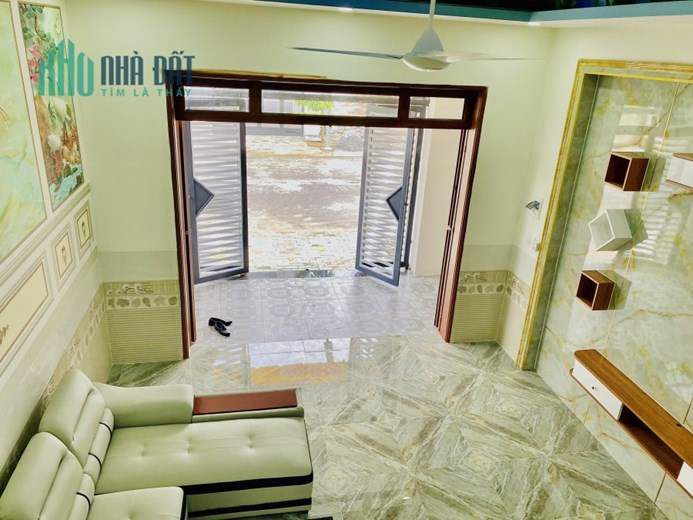 bán nhà phường Tân Hiệp Tp Tân Uyên Bình Dương Full nội thất sang tên ngay.