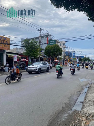Bán nhanh lô Đất 2000m2, ngay Bệnh Viện Bình Tân - Hương lộ 2, DT: 32x65m, Vuông,29.9 tỷ