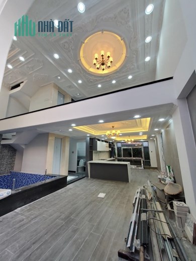 Bán VILLA Đường Nguyễn Thượng Hiền P.17 Q.Bình Thạnh DT 90 m2 (7x13m, 5Tầng) Chỉ 12Tỷ Thang máy Hồ