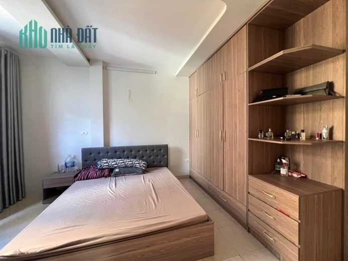 Bán nhà phố Phạm Ngọc Thạch, ngõ nông, rộng, 48m, 3 ngủ, 3.8 tỷ