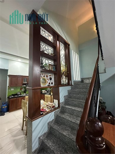 Khu Phân Lô Hoàng Bật Đạt, P.15, Tân Bình – HXH, 52m2, 5 tầng, chỉ 5.5 tỷ