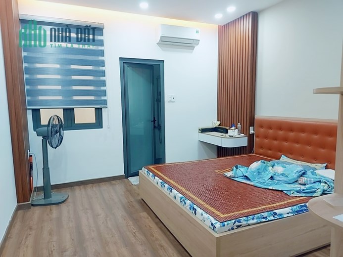 Bán Rẻ Nhà HẺm ÔTô Thông Đất Thánh P,6 Tân Bình Giáp Q.10,72m2,4Tầng,8Tỷ4, Bao đầu Tư