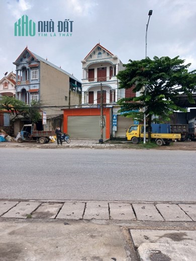 ( CHÍNH CHỦ) bán đất tặng nhà  3 tầng mới đẹp, trước mặt có ki ốt kinh doanh mặt đường QL3 thuộc TP