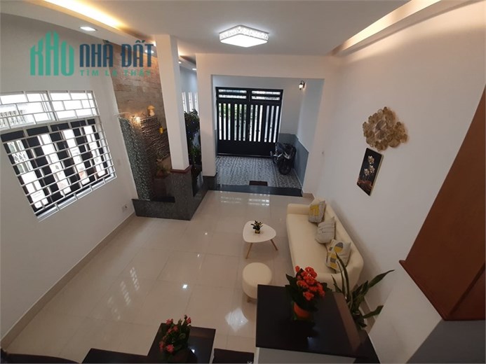 Lô góc, Đường Số 8, Phường 11, Gò Vấp – HXH, 4.5x15m, 4 tầng, 7.9 tỷ