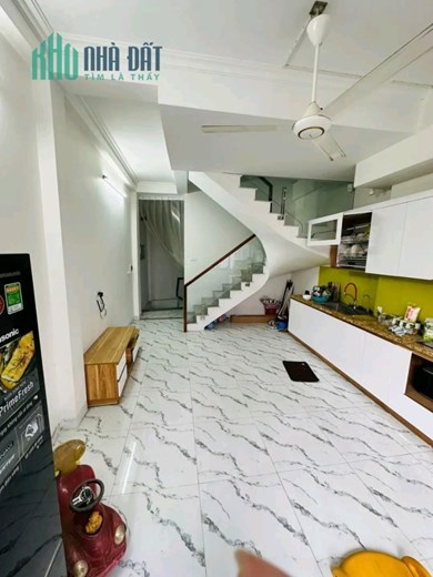 Nhà kinh doanh mặt phố Bắc Từ Liêm, DT 43m×5T, giá 8.55 tỷ, LH: 0962079699