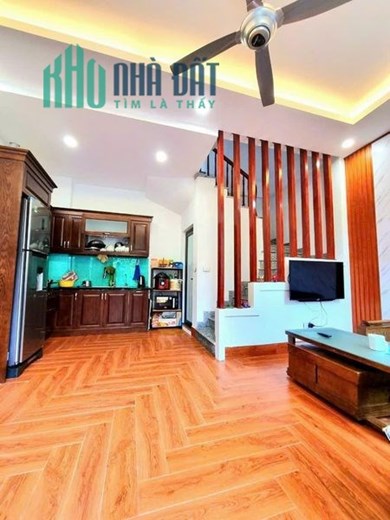 BÁN GẤP NHÀ DÂN XÂY-1M RA VỈA HÈ Ô TÔ TRÁNH-CỔ NHUẾ-HƠN 3 TỶ