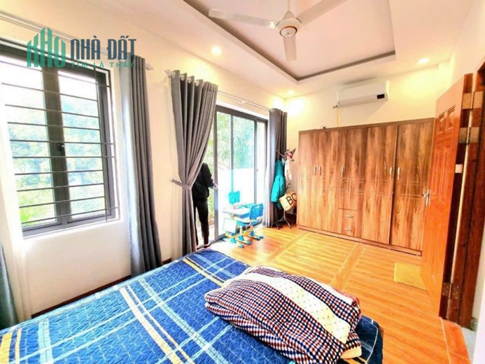 BÁN GẤP NHÀ DÂN XÂY-1M RA VỈA HÈ Ô TÔ TRÁNH-CỔ NHUẾ-HƠN 3 TỶ
