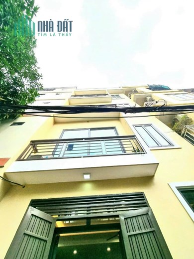 BÁN GẤP NHÀ DÂN XÂY-1M RA VỈA HÈ Ô TÔ TRÁNH-CỔ NHUẾ-HƠN 3 TỶ