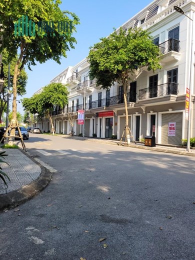 NHÀ CHÍNH CHỦ- GIÁ TỐT - CHÍNH CHỦ Cần Bán Căn Nhà Đẹp Tại TP Yên Bái