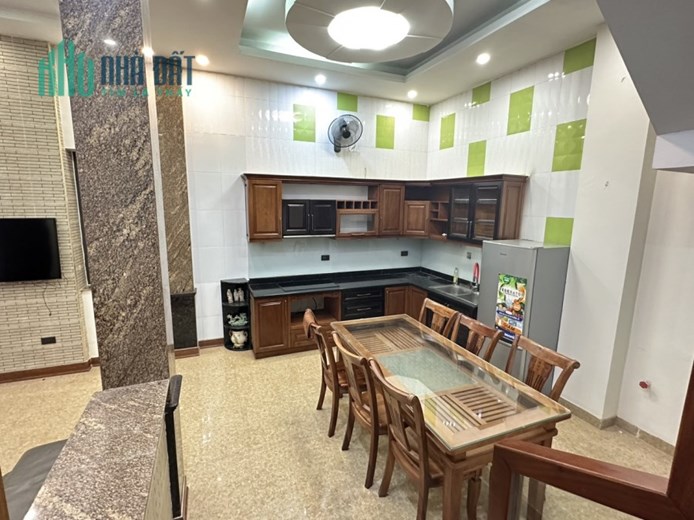 Cho thuê nhà riêng 4 tầng ngõ Ngõ Khánh, Ba Đình, nhà siêu đẹp, mới tinh